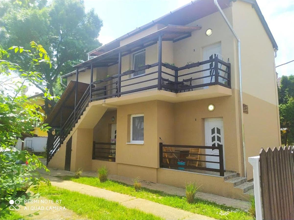 Marabella Apartmanok Hajdúszoboszló Zewnętrze zdjęcie