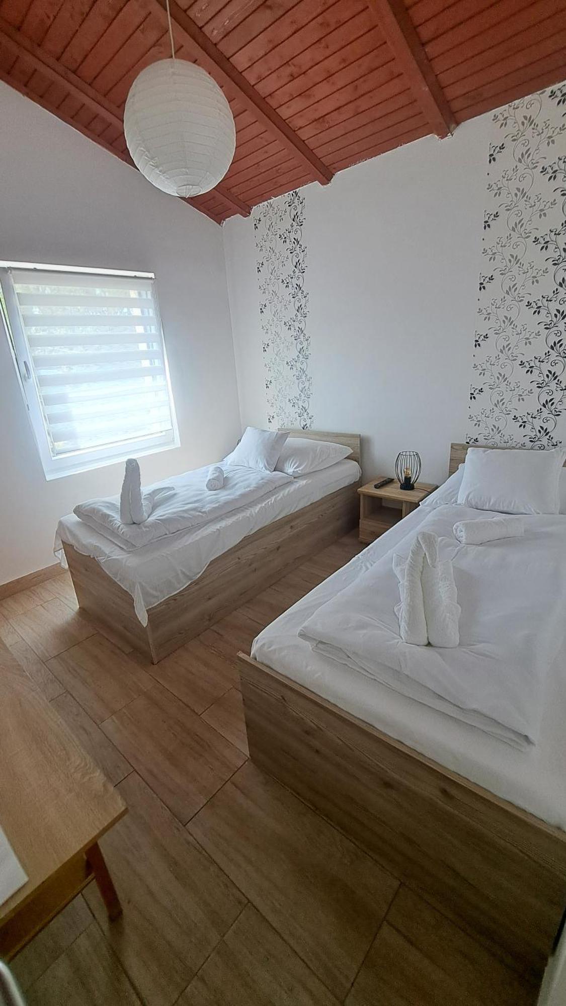 Marabella Apartmanok Hajdúszoboszló Zewnętrze zdjęcie